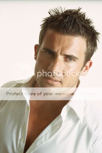 http://i134.photobucket.com/albums/q93/derby0983/celebs/dominic_purcell.jpg