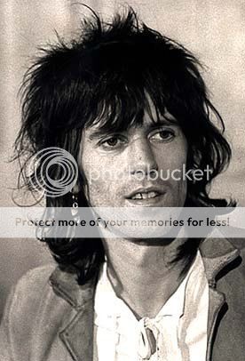 http://i30.photobucket.com/albums/c302/nikkiquatorze/keith_richards_portrait_sm.jpg