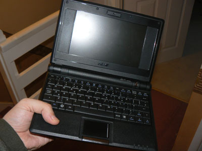 http://techdigest.tv/asus-eee-pc-review.JPG