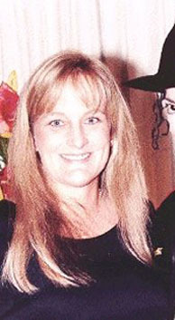 http://www.nndb.com/people/848/000095563/debbie-rowe-1-sized.jpg